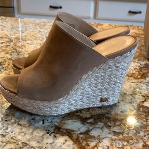 Michael Kors tan suede wedges